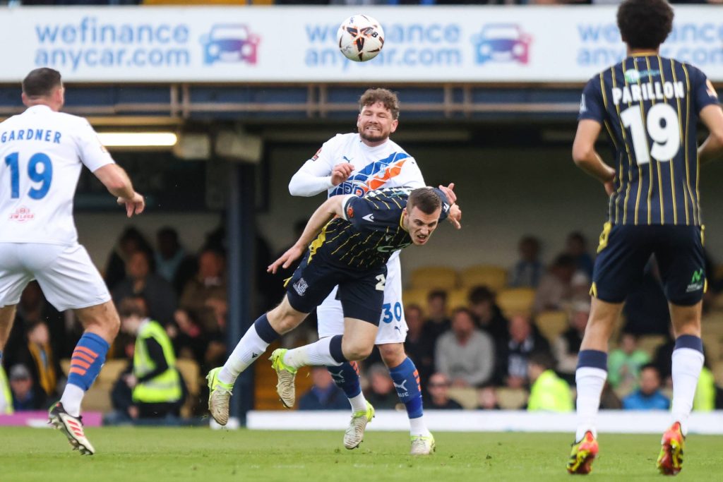 Oldham og Southend møtes til kamp om plass nummer 92