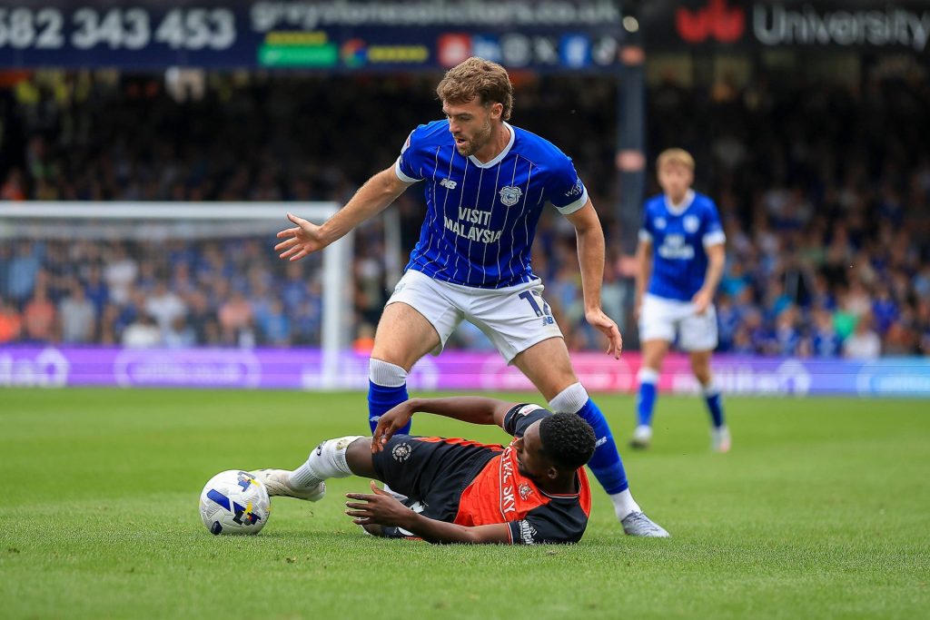 Ligacup, Wrexham-Cardiff