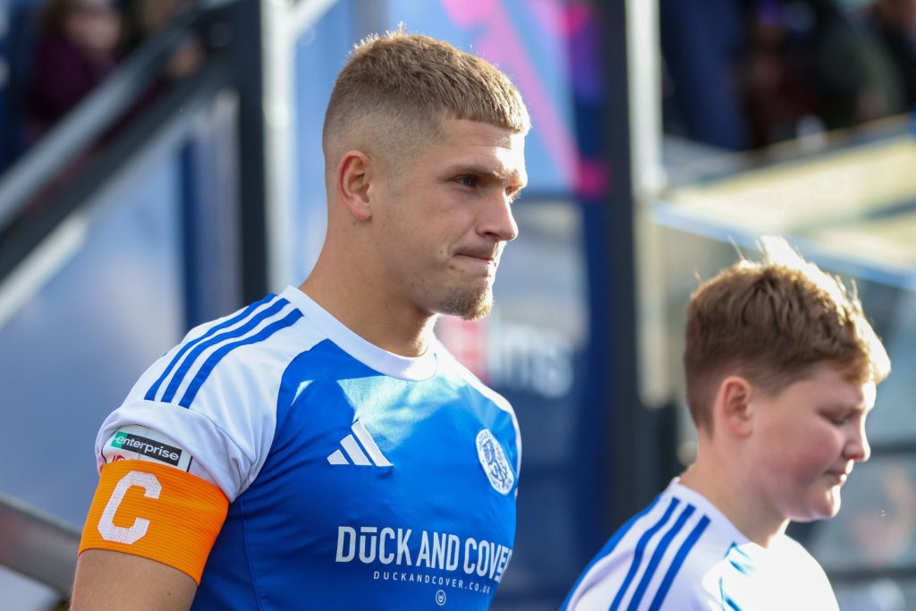 Trekning FA-cupens 3.runde: Storkamp for Macclesfield 1 Macclesfield s Lewis Fensome FA-CUPEN