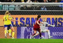 Tidligere VIF-spiller ordnet dansk sjokkseier over Sverige på overtid Janni Thomsen scorer Danmarks vinnermål i VM-kvalifiseringskampen mot Sverige. Foto: Adam Ihse