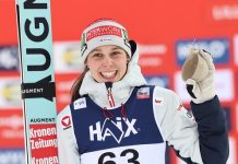 Lisa Eder avbildet etter en pallplass i verdenscupen i Lillehammer. Foto: Geir Olsen / NTB