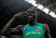 Gout Gout etter semifinalen på 200 meter i VM i Tokyo i 2025. Der røk han ut. Foto: Petr David Josek / AP / NTB.