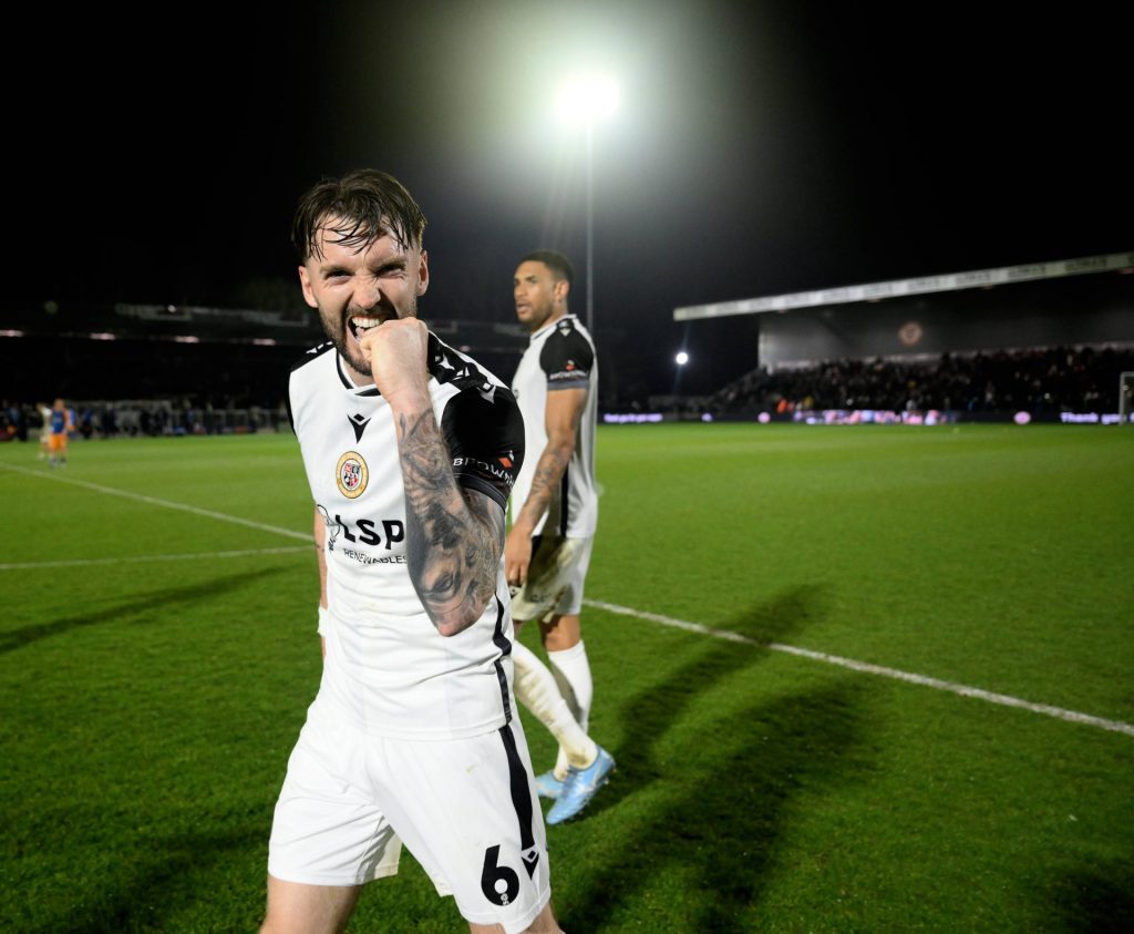 Bromley s Kyle Cameron jubler for tre nye poeng i League Two