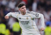 Real Madrid med ny gavepakke til Barcelona Federico Valverde og Real Madrid er i trøbbel. Foto: Manu Fernandez / AP / NTB