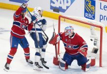 Her blir Brandon Hagel matchvinner mot Montreal Canadiens etter å ha blitt truffet i skulderen av pucken. Scoringen førte til at Tampa Bay Lightning vant kampen 3-2