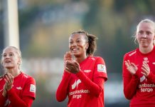 NFF-bommert: Tok ut U23-spiller som har skiftet forbund til Sverige Tidligere Brann-spiller Cassandra Bogere (midten) vil spille for Sverige. Foto: Thomas Fure / NTB