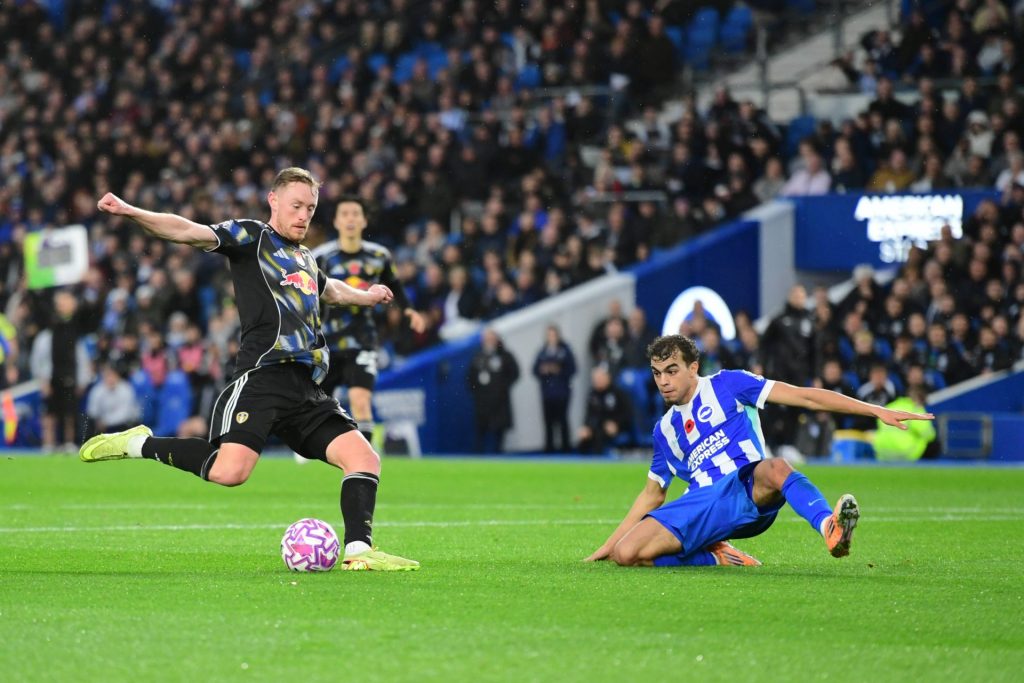 Premier League: Leeds - Brighton 1 Premier League: Leeds - Brighton Yasin Ayari Midfielder Brighton og Sean Longstaff Leeds United. Credit IMAGO