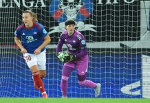 Vålerenga senket av to selvmål i byderbyet Tove Enblom var uheldig da Vålerenga tapte byderbyet mot Lyn med to selvmål. Foto: Thomas Andersen / NTB