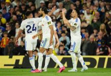 Dominic Calvert-Lewin (midten)