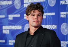 Carlsen til semifinale i esport-VM Magnus Carlsen avanserer i esport-VM. Foto: Jordan Strauss / Invision / AP / NTB