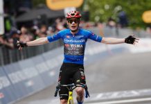 Vingegaard tok over ledertrøya i Giro d’Italia Jonas Vingegaard. Foto: Gian Mattia / AP / NTB