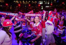 Mange var på plass for å se VM-kampen mellom Elfenbenskysten og Norge på Jordal Amfi tirsdag kveld. Foto: Terje Bendiksby / NTB