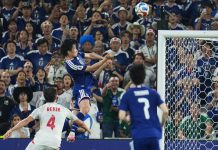 Marerittstart for ny Tunisia-sjef – Japan vant 4-0 i VM-historiens 1000. kamp Tomålsscorer Ayase Ueda stiger til værs og stanger inn Japans 4-0-scoring. Foto: Matias Delacroix / AP / NTB
