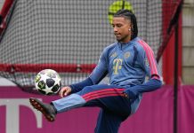 Real Madrid avviser Olise-interesse Michael Olise i aksjon under en trening med Bayern München i mai. Foto: Matthias Schrader / Ap / NTB.
