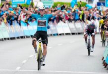 Wout Van Aert jubler for seier på fredagens etappe i Danmark rundt. Det var hans tredje strake etappeseier i rittet. Foto: Henning Bagger