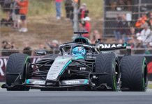 Mercedes-stjerne feiret forlovelse med pole position i Nederland Mercedes-fører George Russell. Foto: Darko Bandic / AP / NTB