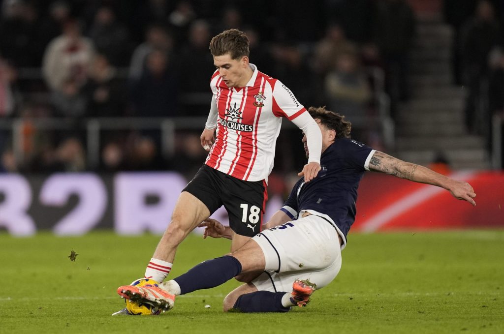 Southampton - Millwall: Jumbo får besøk av ligaleder Jake Cooper