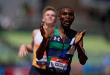Diamond League-overraskelse utestengt for bloddoping Jonah Koech etter å ha løpt inn til en uventet seier på 1500 meter i fjorårets amerikanske mesterskap i friidrett. Nå er han utestengt i tre år for bloddoping. Foto: Abbie Parr / AP / NTB