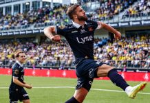 Viking slo tidlig knockout på tabelljumboen – fortsetter å presse Glimt Vikings Zlatko Tripic feirer etter å ha scoret ledermålet i bortekampen mot Start. Foto: Tor Erik Schrøder / NTB