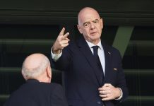 Infantino åpner for dialog om Fifas framtid Fifa-president Gianni Infantino kommer med oppsiktsvekkende forslag til Fifa-styret i et ferskt brev. Foto: Beata Zawrzel / AP / NTB