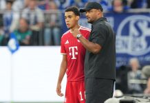 Bayern slet før CL-duell mot Glimt Bayern-trener Vincent Kompany sammen med Jamal Musiala i lørdagens kamp. Foto: Martin Meissner / AP / NTB