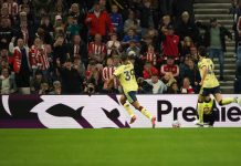 Kjemperedning og drømmemål ga nok en Arsenal-seier – 2-0 i Sunderland Bruno Guimarães jubler etter å ha scoret Arsenals ledermål mot Sunderland. Foto: Ian Hodgson