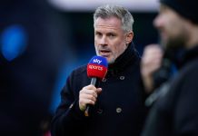 Aston Villa vil saksøke tidligere Liverpool-spiller Jamie Carragher. Foto: AP Photo/Dave Thompson