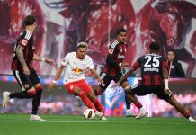 Antonio Nusa herjet med Eintracht Frankfurt-spillerne i RB Leipzigs storseier. Foto: Jan Woitas