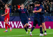 Viking sjokkerte i CL – berget uavgjort mot Bayern München i vilt drama Herman Haugen gratuleres etter å ha berget 3-3 for Viking rett før slutt. I bakgrunnen er Harry Kane skuffet. Foto: Lise Åserud / NTB