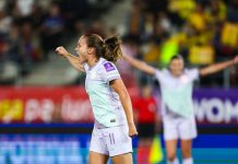 Guro Reiten jubler etter å ha gitt Norge ledelsen i VM-kvalifiseringskampen mot Romania. Foto: Nikola Krstic / NTB