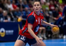 Mørk sendt til sykehus etter skadesmell Nora Mørk skadet seg i onsdagens seriekamp for Esbjerg i Danmark. Foto: Trond R. Teigen / NTB