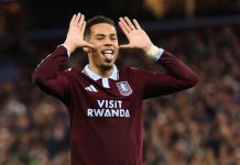 Viking rundspilt av Aston Villa i CL – tapte 1-3 Aston Villas Alysson jubler for scoring mot Viking. Foto: Morgan Harlow / AP / NTB
