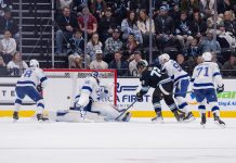 Bortetap for Lilleberg og Lightning i Utah Emil Lilleberg (lengst til venstre) fikk et kvarter på isen