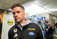Molde-treneren tordnet mot dommerne – klubben legger inn protest Molde-trener Sindre Tjelmeland var sint etter kampen mot Lillestrøm. Foto: Terje Pedersen / NTB